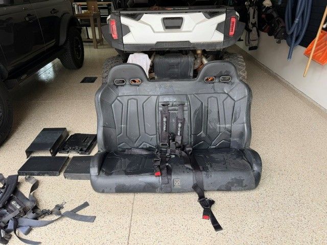 Polaris General Rear Bench Seat + 5-Point Harnesses & Mounts