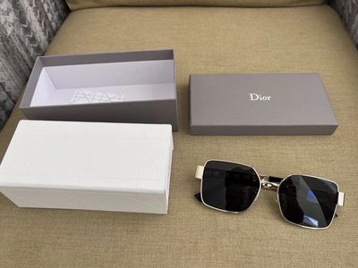 Christian Dior Women’s Oversized Square Black Lenses Sunglasses GOLD Frames “ VINTAGE “