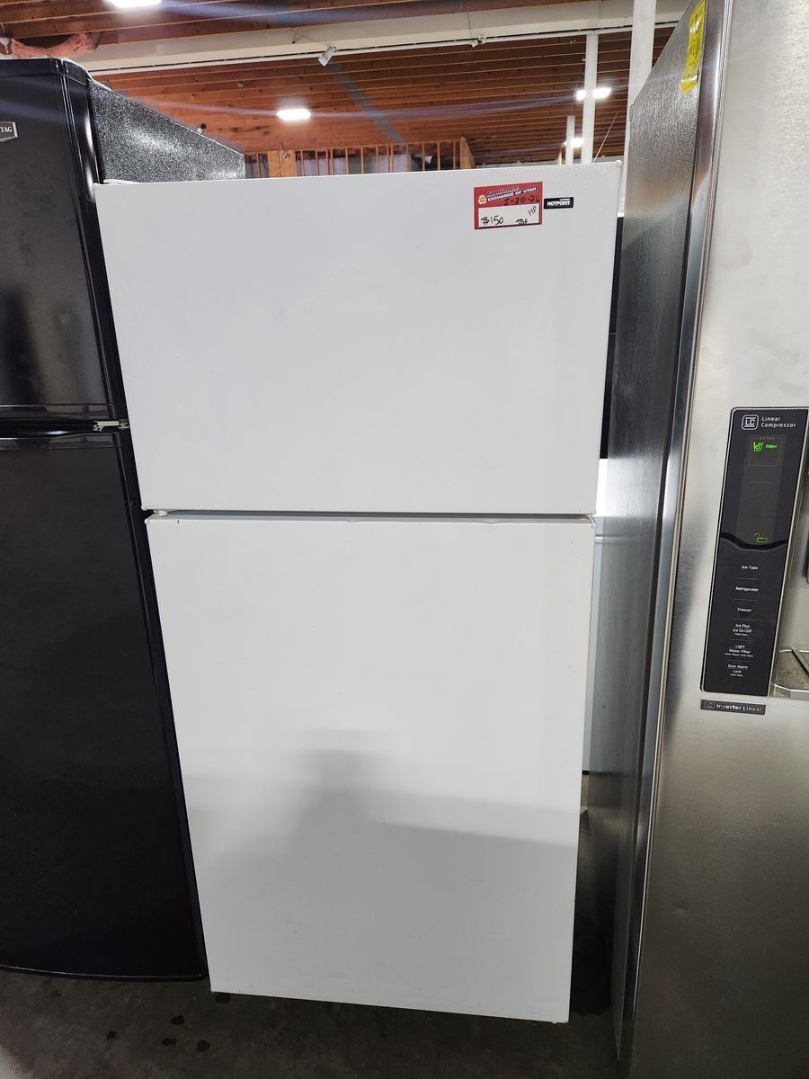 LOW PRICE GUARANTEED! HOTPOINT TOP AND BOTTOM FRIDGE