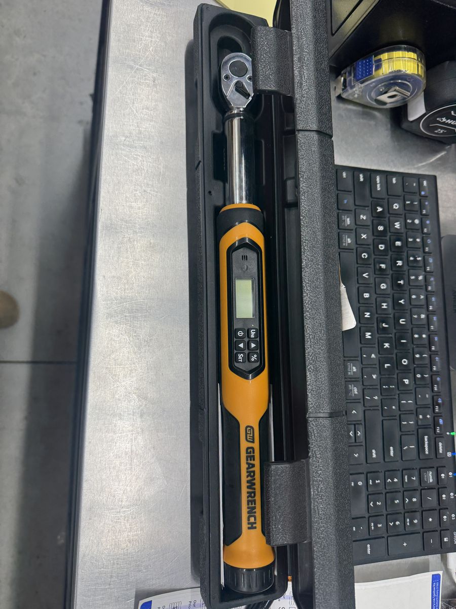 GEARWRENCH 3/8 in. Drive 10-100 ft./lbs. Electronic Torque Wrench