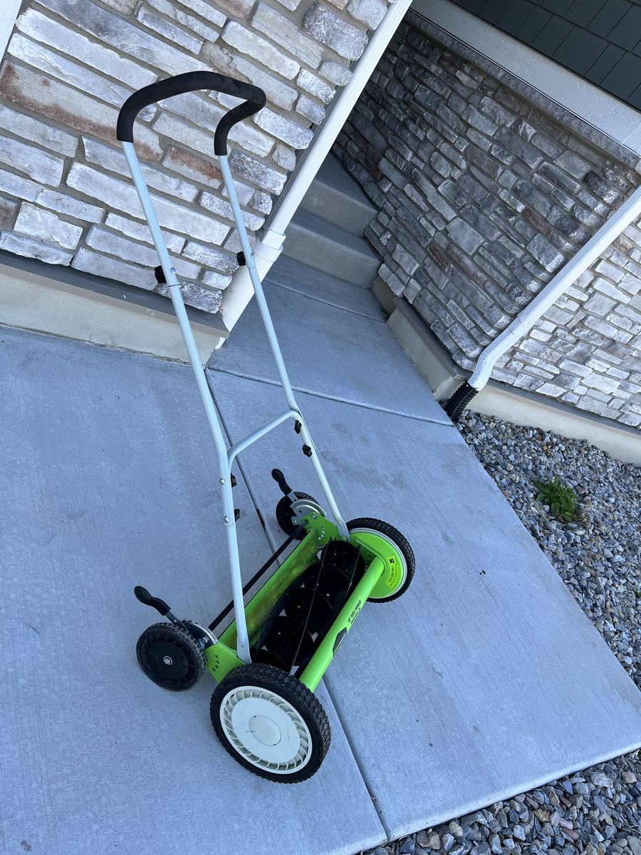 Greenworks Push Lawnmower