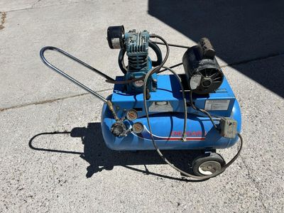 Air compressor