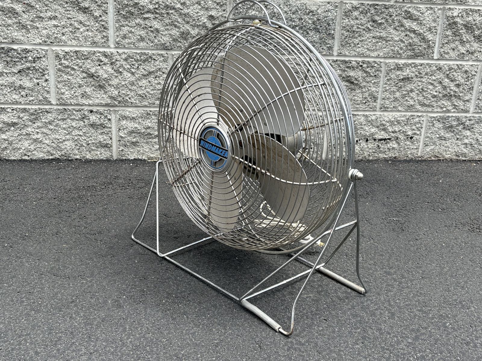 Main image 7