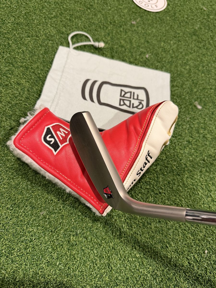 Wilson Staff Model 8802 Milled Putter Polished/Gold 35” W/Headcover Mint