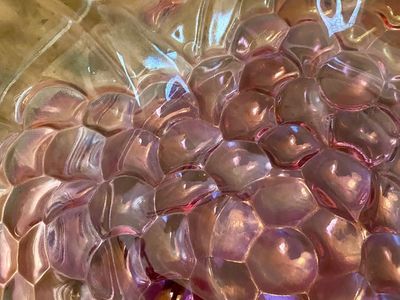 LIKE NEW! Indiana Glass Iridescent Purple Grape Motif Bowl - Timeless Decorative Fruit Dish or Centerpiece - C PIX