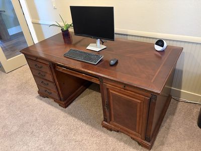 Martin Furniture "Nottingham" Executive Double Pedestal Computer Desk — Cherry Finish