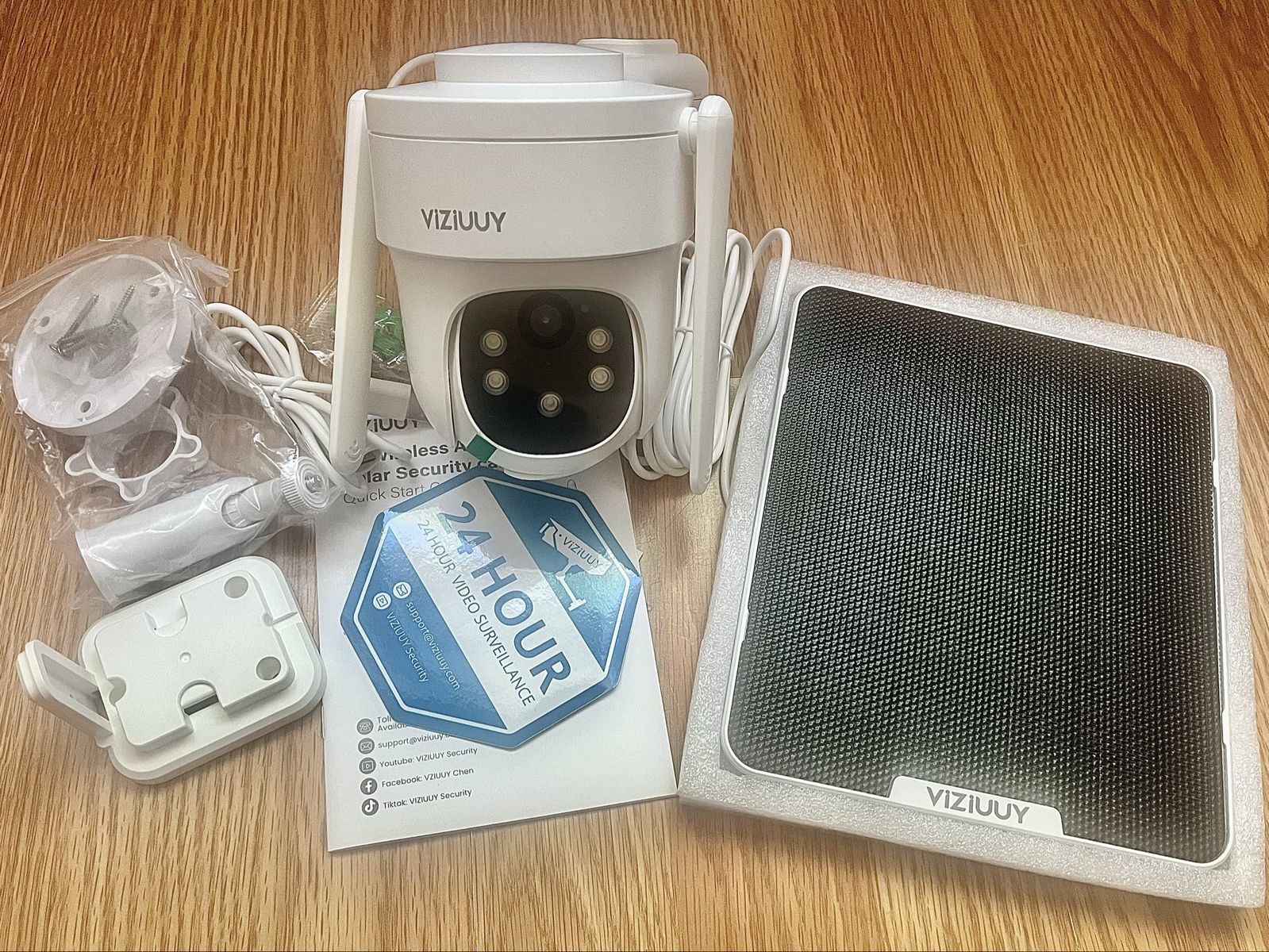 Outdoor Solar Powered Security Camera 360 Degree Rotation