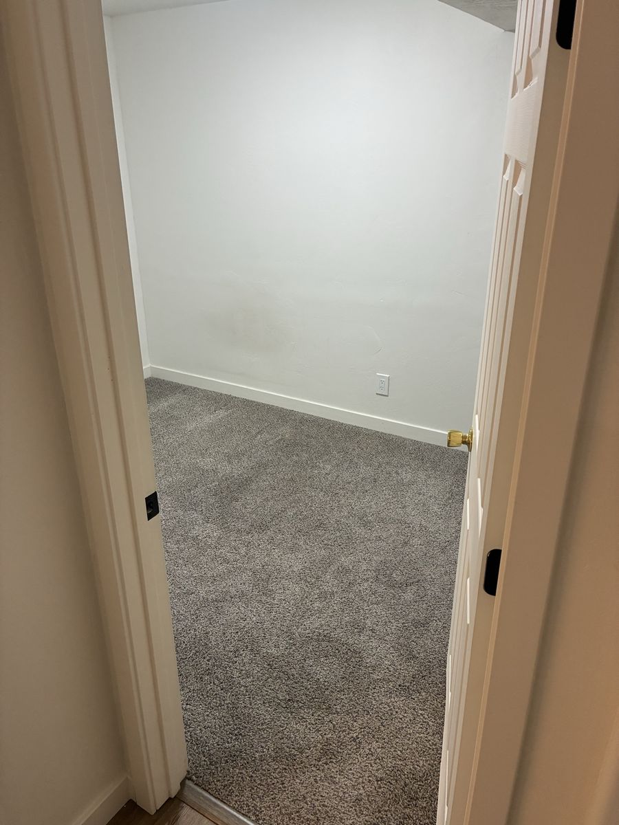 Main image 4