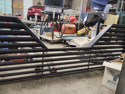 louvered tail gate
