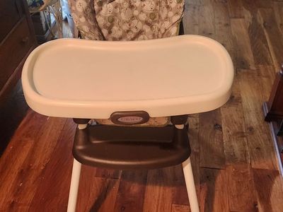 High chair/booster seat