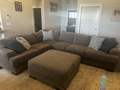 Large light brown/gray Fabric Sectional Sofa with Matching Ottoman