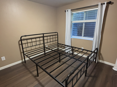 California King Metal Bed Frame