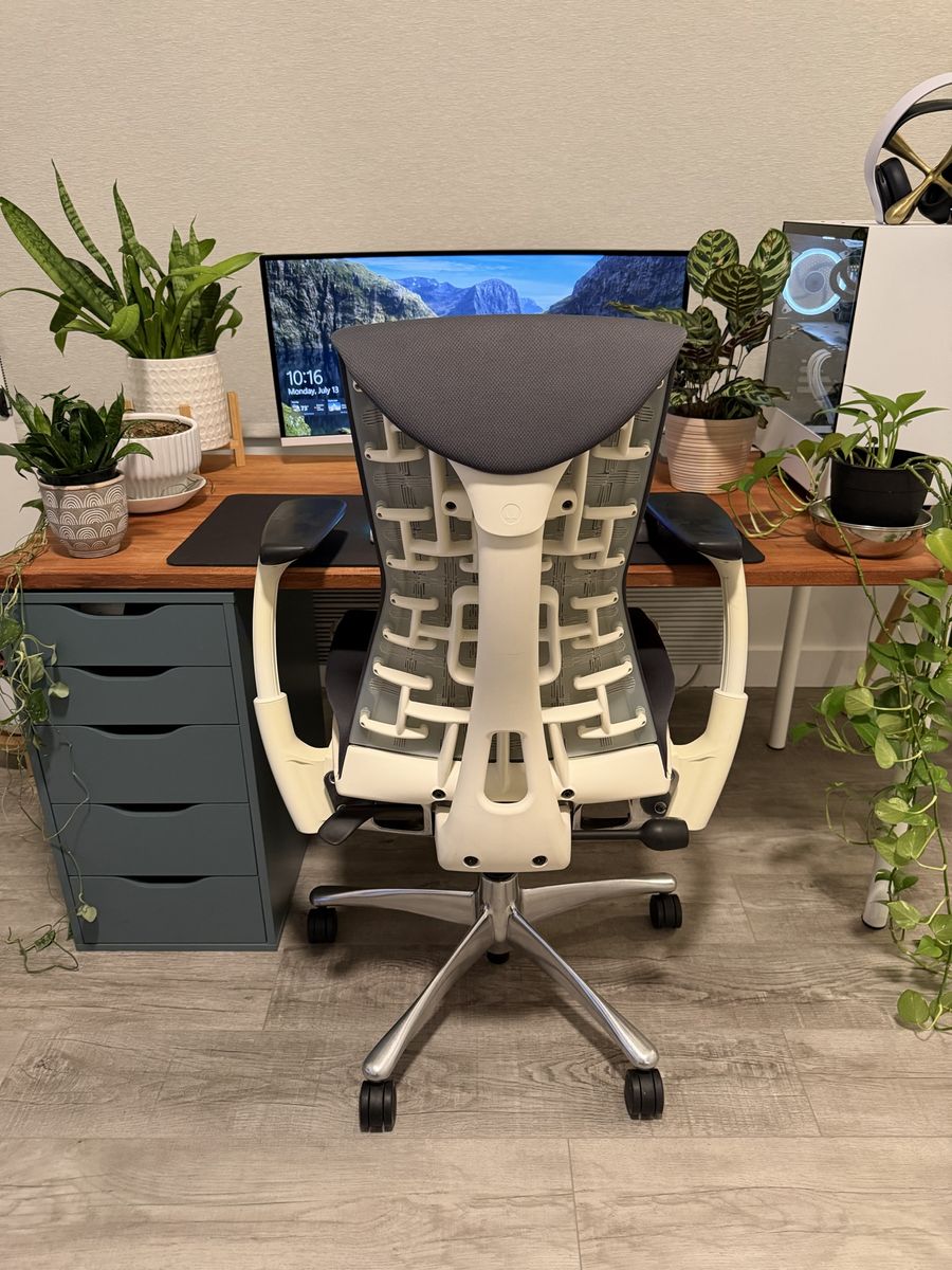 Herman Miller Embody Chair ( FREE DELIVERY )