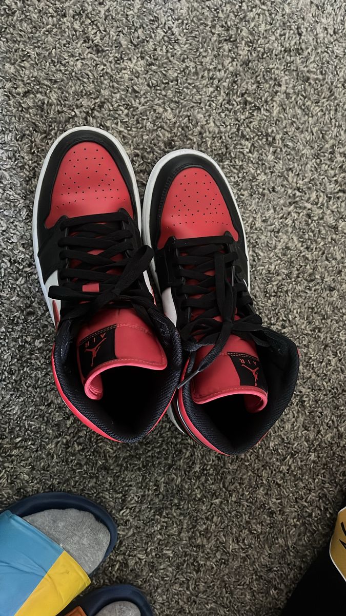 air jordan mids red black n white