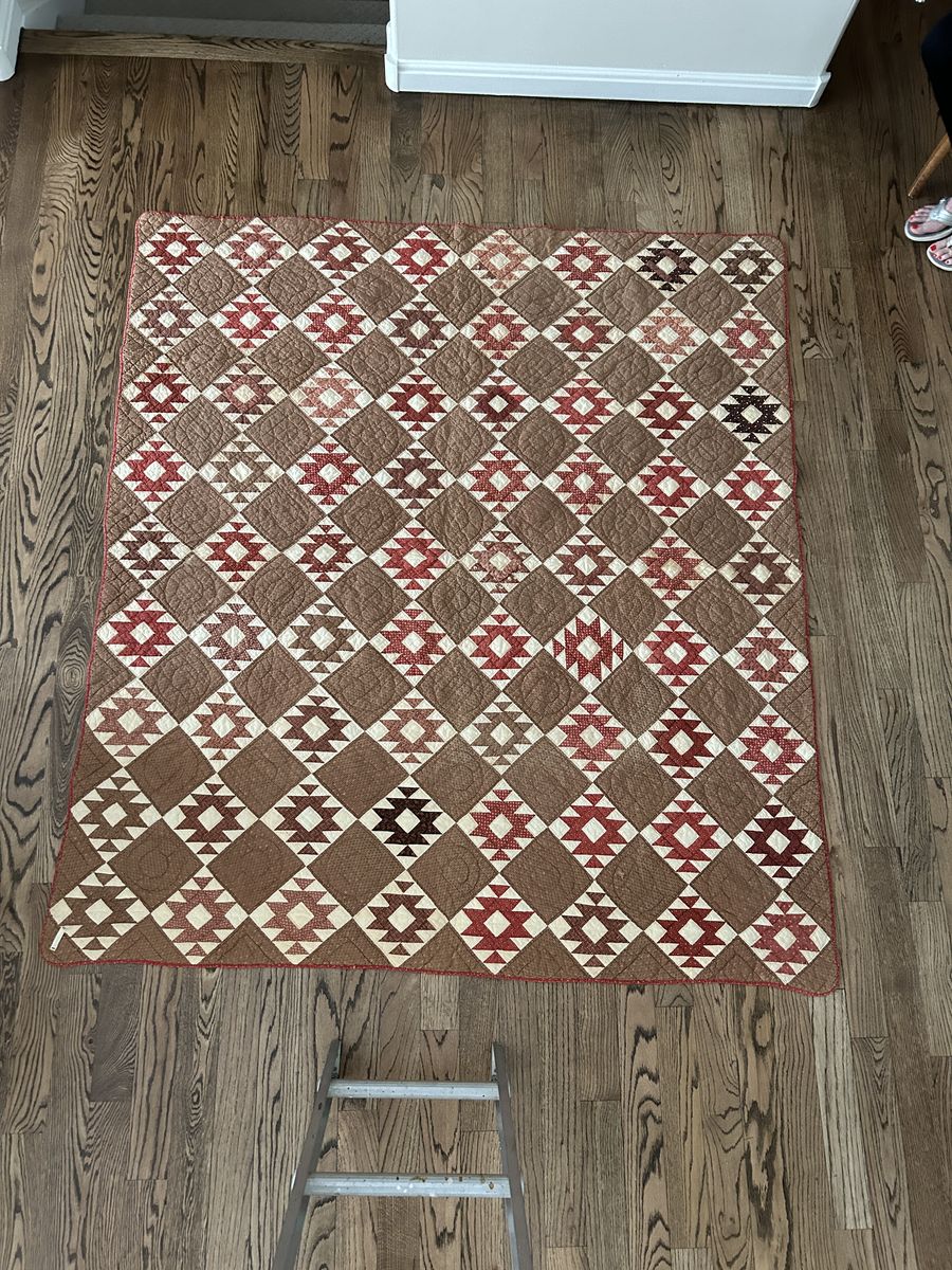 Antique American Depression-era Prairie Star/Diamond Basket pattern quilt