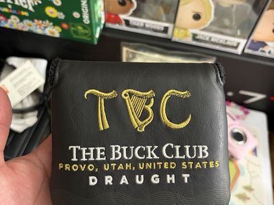 The Buck Club Center Shaft Putter Cover
