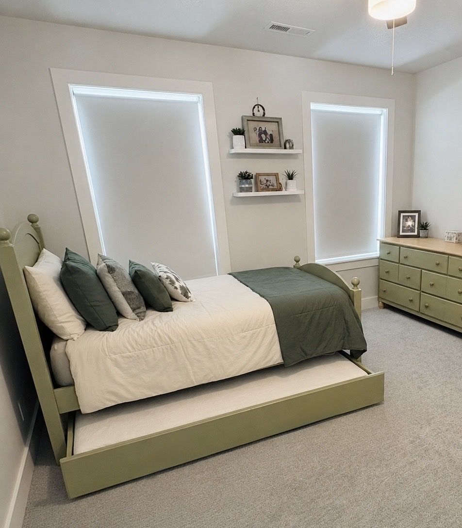 Twin trundle bed and dresser bedroom set