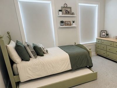 Twin trundle bed and dresser bedroom set
