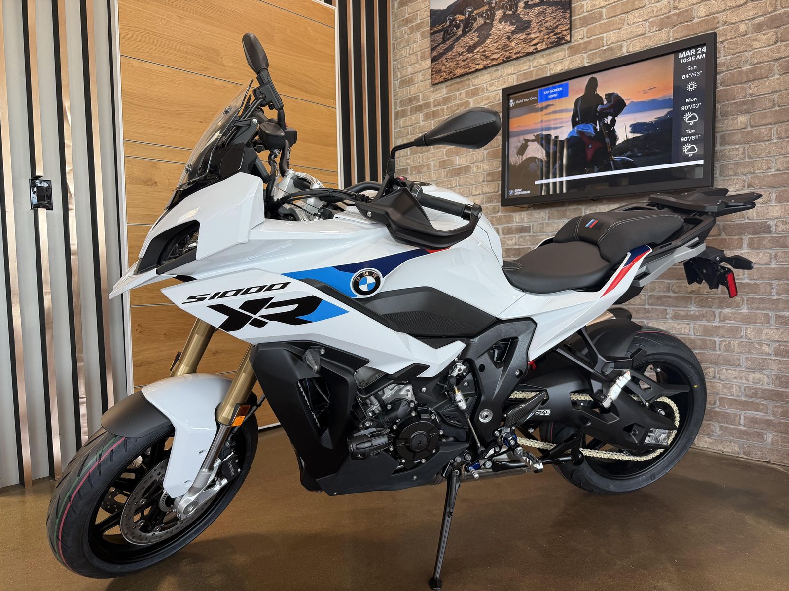 2026 BMW S 1000 XR