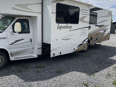 2006 Ford E-450 and Econoline 450