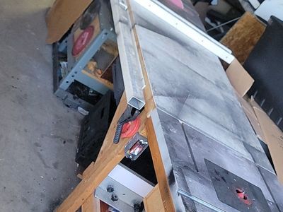 Delta Contractors Saw w/ dual router wings