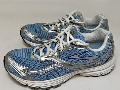 Brooks woman’s 8.5 running shoes