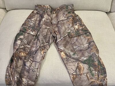 Cabelas Camo Pants