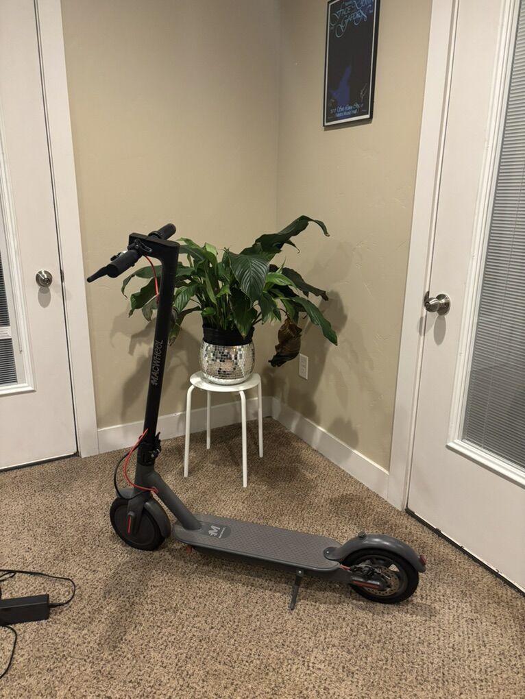 Macwheel Adult Electric Scooter