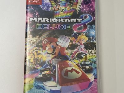 Nintendo Switch Game / Mario Kart 8 Deluxe