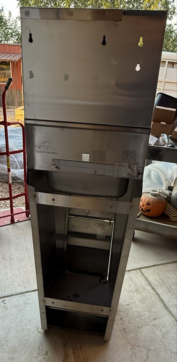Main image 5