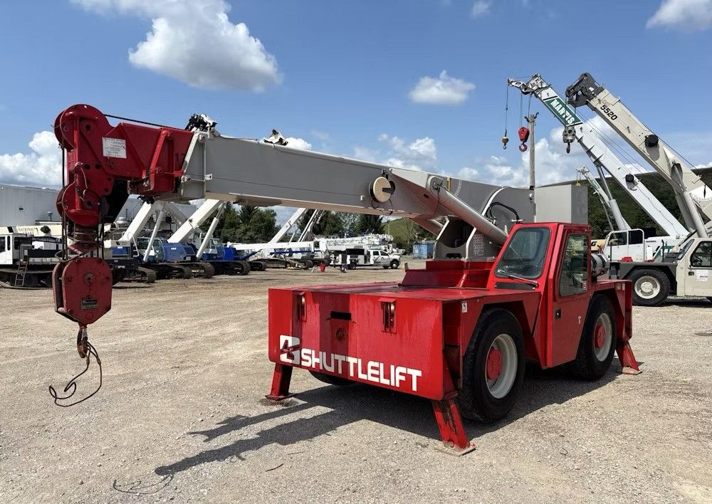 Shuttlelift 5540 Carry Deck Crane 