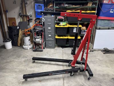 Pittsburgh Automotive 1 Ton Foldable Engine Hoist Shop Crane Cherry Picker Lift