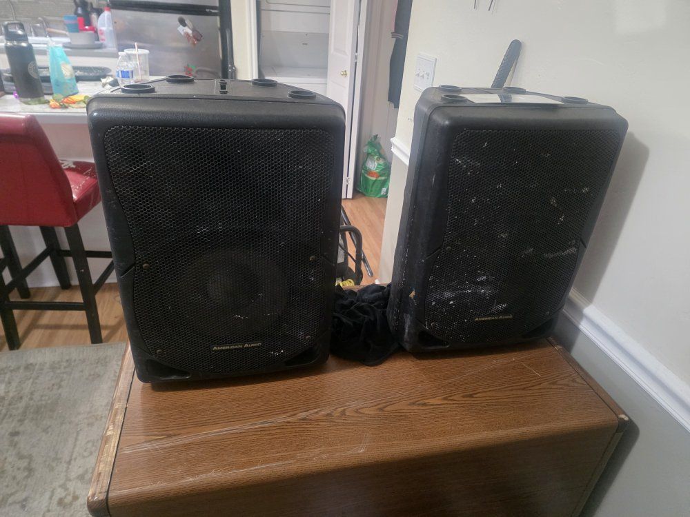 DJ/PA speakers and Studio Light