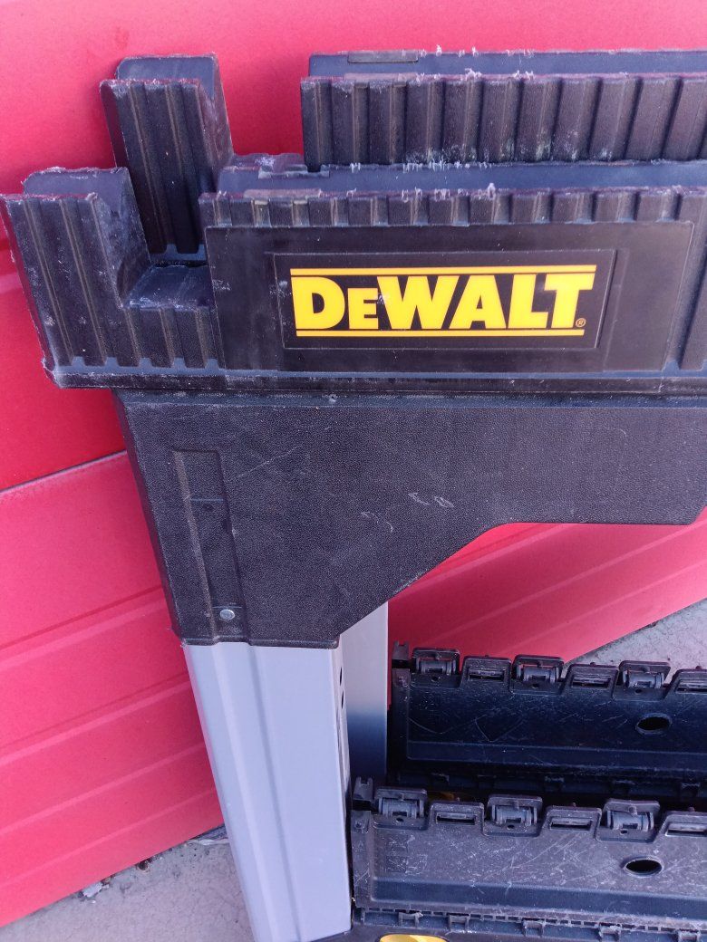 2 DeWalt Heavy Duty Saw Horses Set of Two!