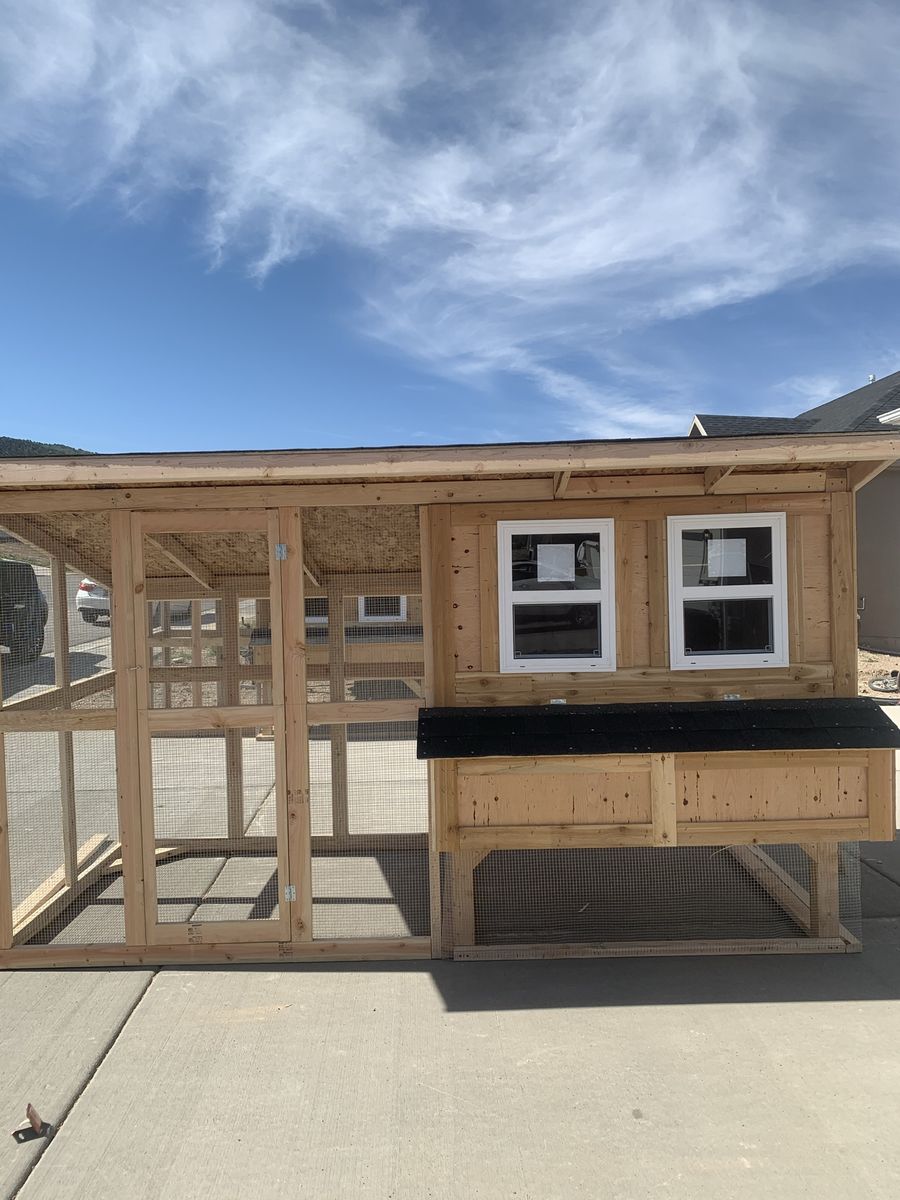 CHICKEN COOP 800