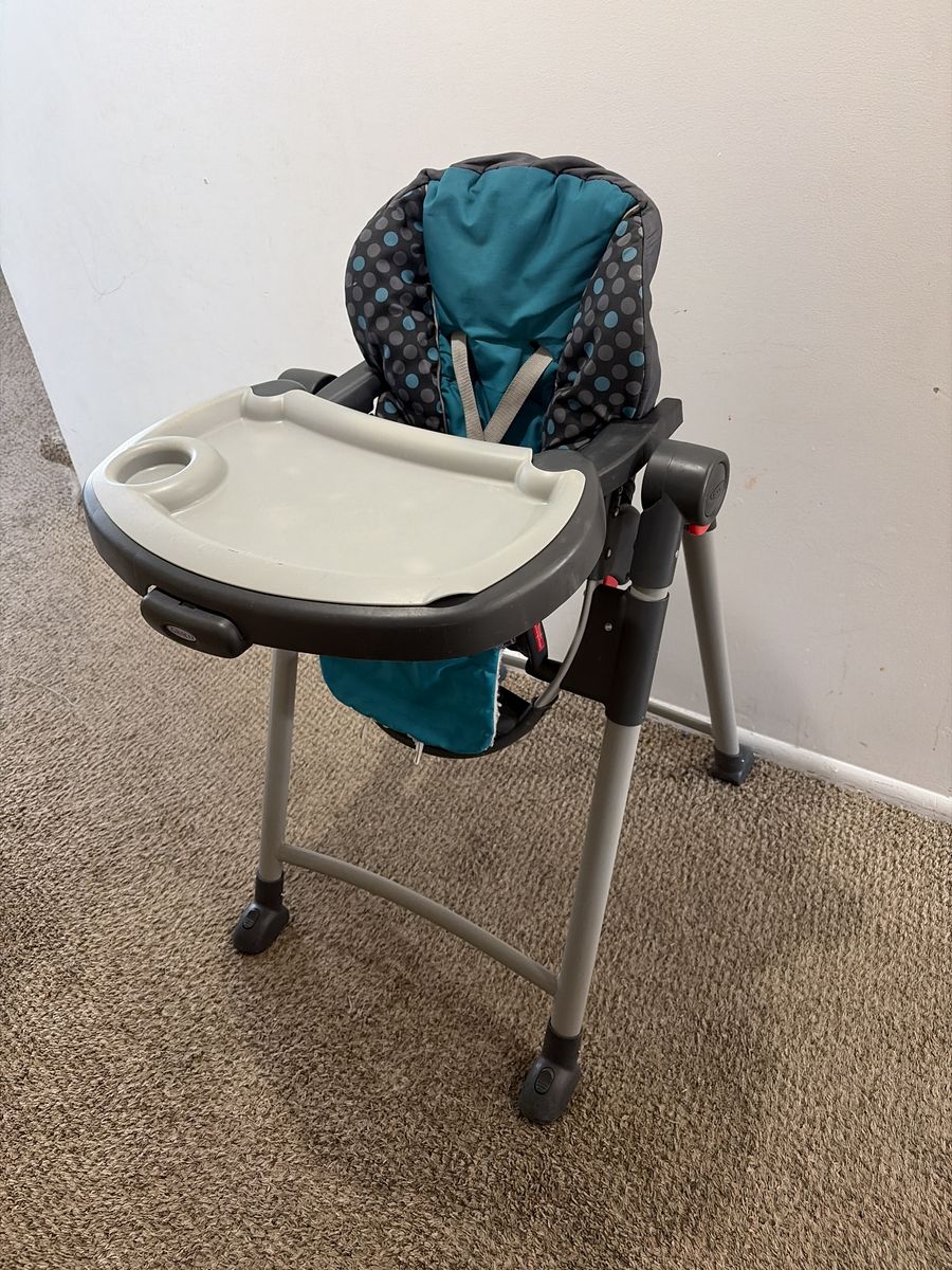 Baby Trend Adjustable High Chair - Buckles Work Great
