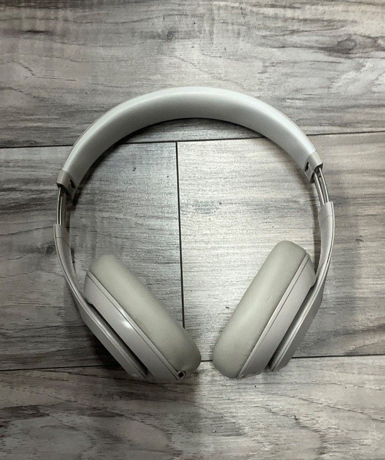 Beats studio pro Headphones