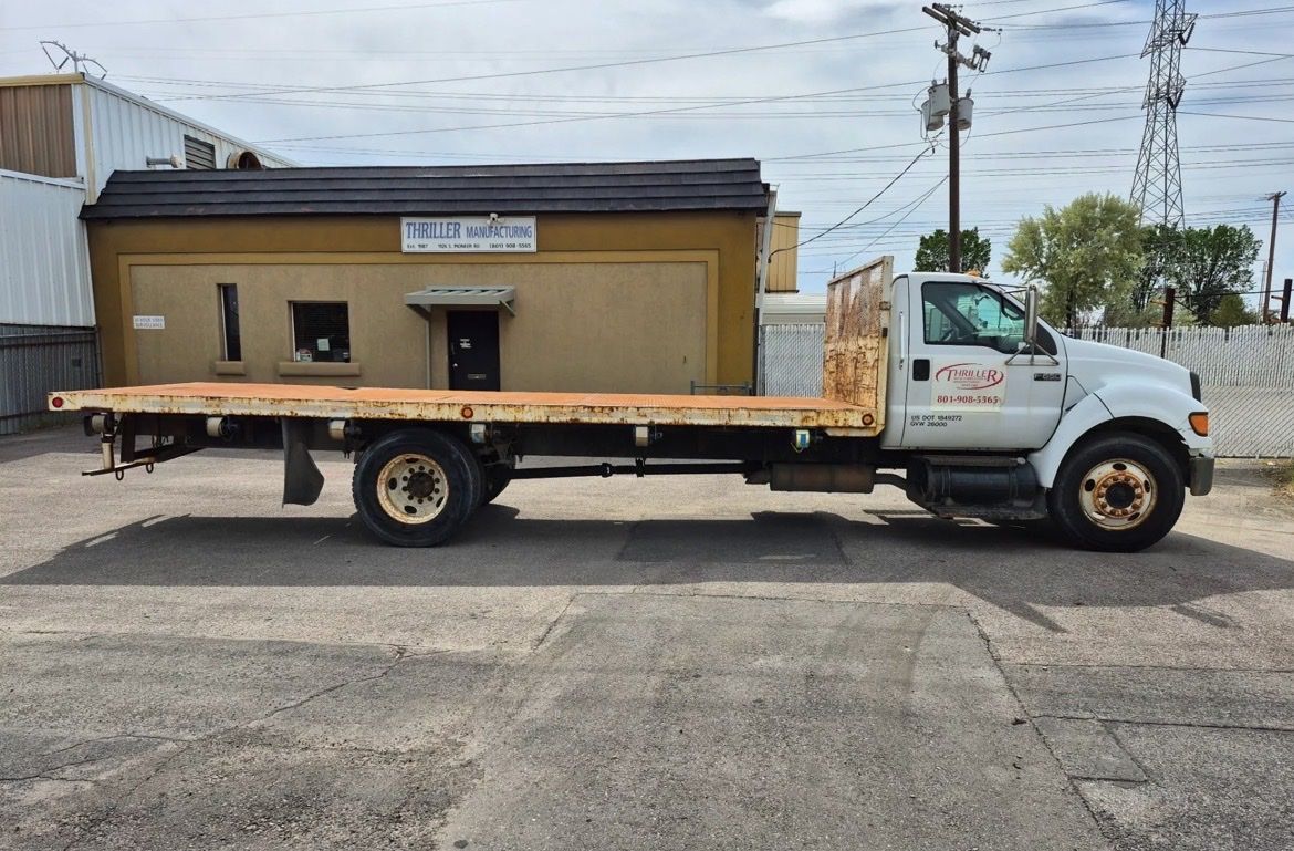 2004 Ford F-650 