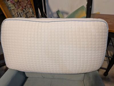 Memory foam pillow with cooling zippered cover