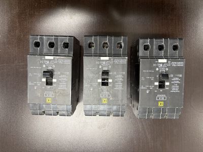 Square D EDB34030 30A Circuit Breakers