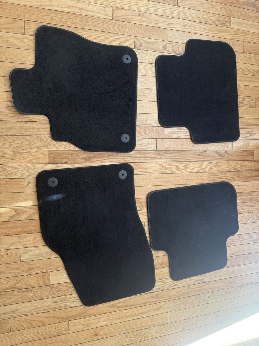 2019-2024 Audi Q3 OEM Black Floor Mats - like new
