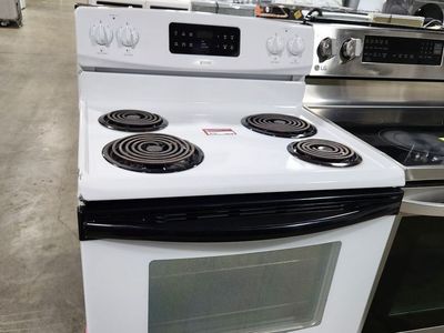 Kenmore White Electric Range Stove with 4 Coil Burners and Oven