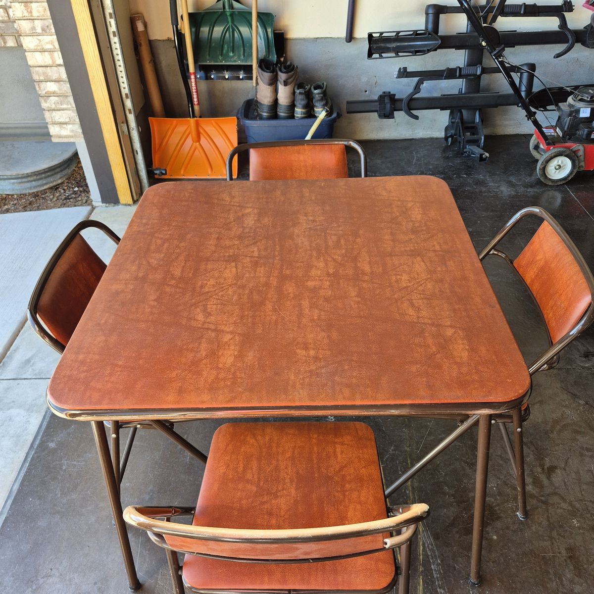 table and chairs