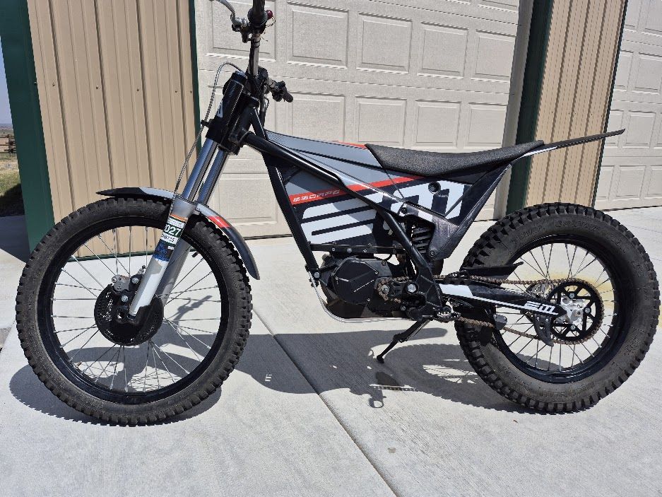 Electric Motion Escape electric dirt bike