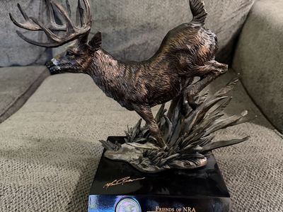 Rare NRA Hunting Award Statue Sculpture “The Revered Whitetail” w/ Embedded Coin Medallion for Sale or Trade