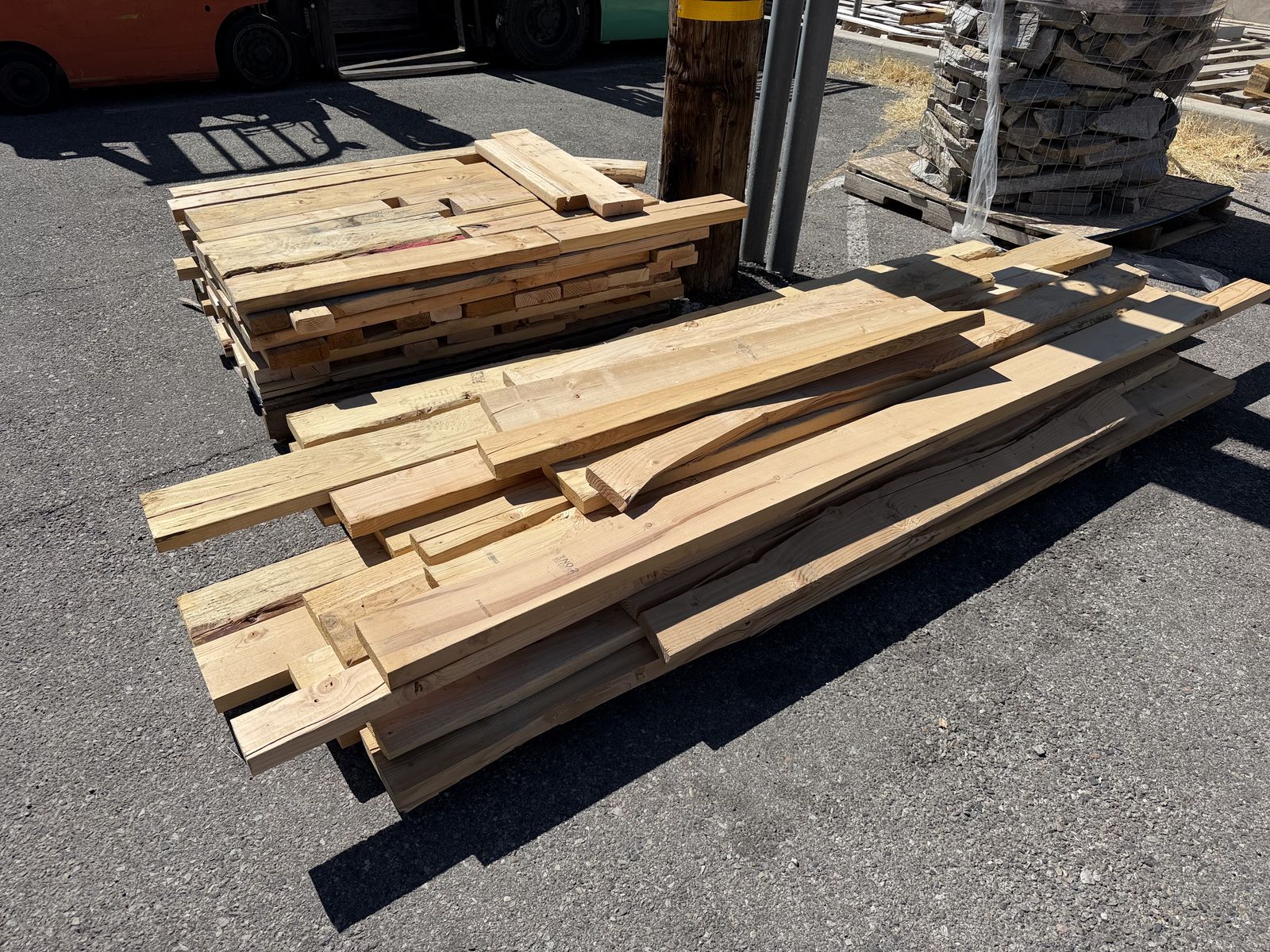 FREE Scrap Lumber - DO NOT CONTACT - READ ENTIRE AD - CURBSIDE PICKUP - ALL DETAILS POSTED - MATERIAL NOT MONITORED
