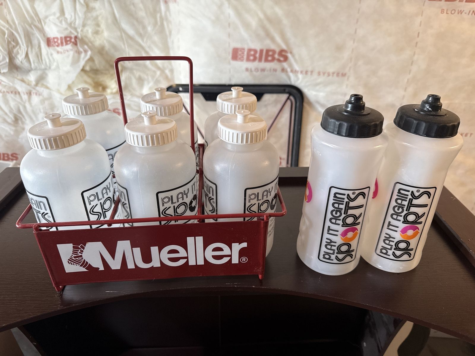 Mueller 8-Bottle Carrier with Play It Again Sports Water Bottles - Hydration for Teams