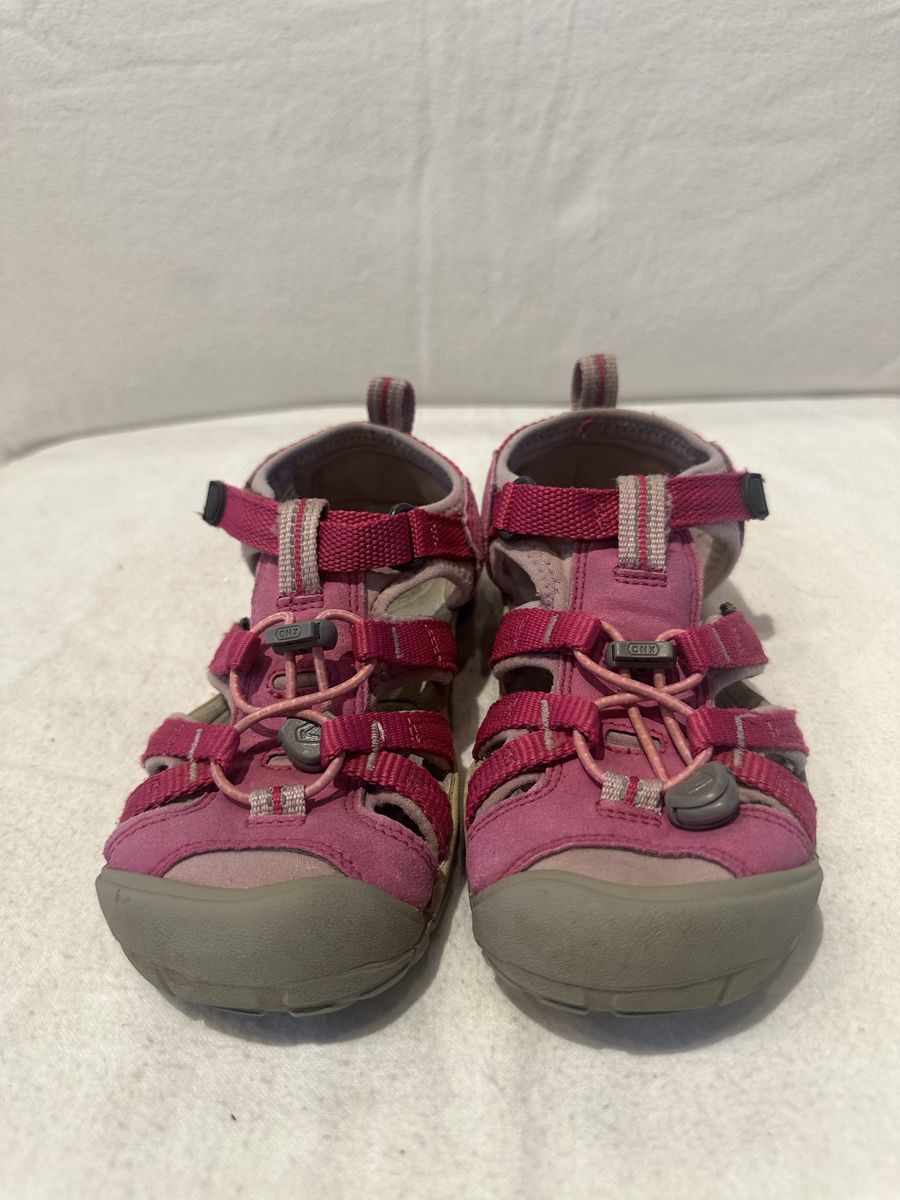 Keen toddler, size 11, hot pink, slim style, hiking sandals