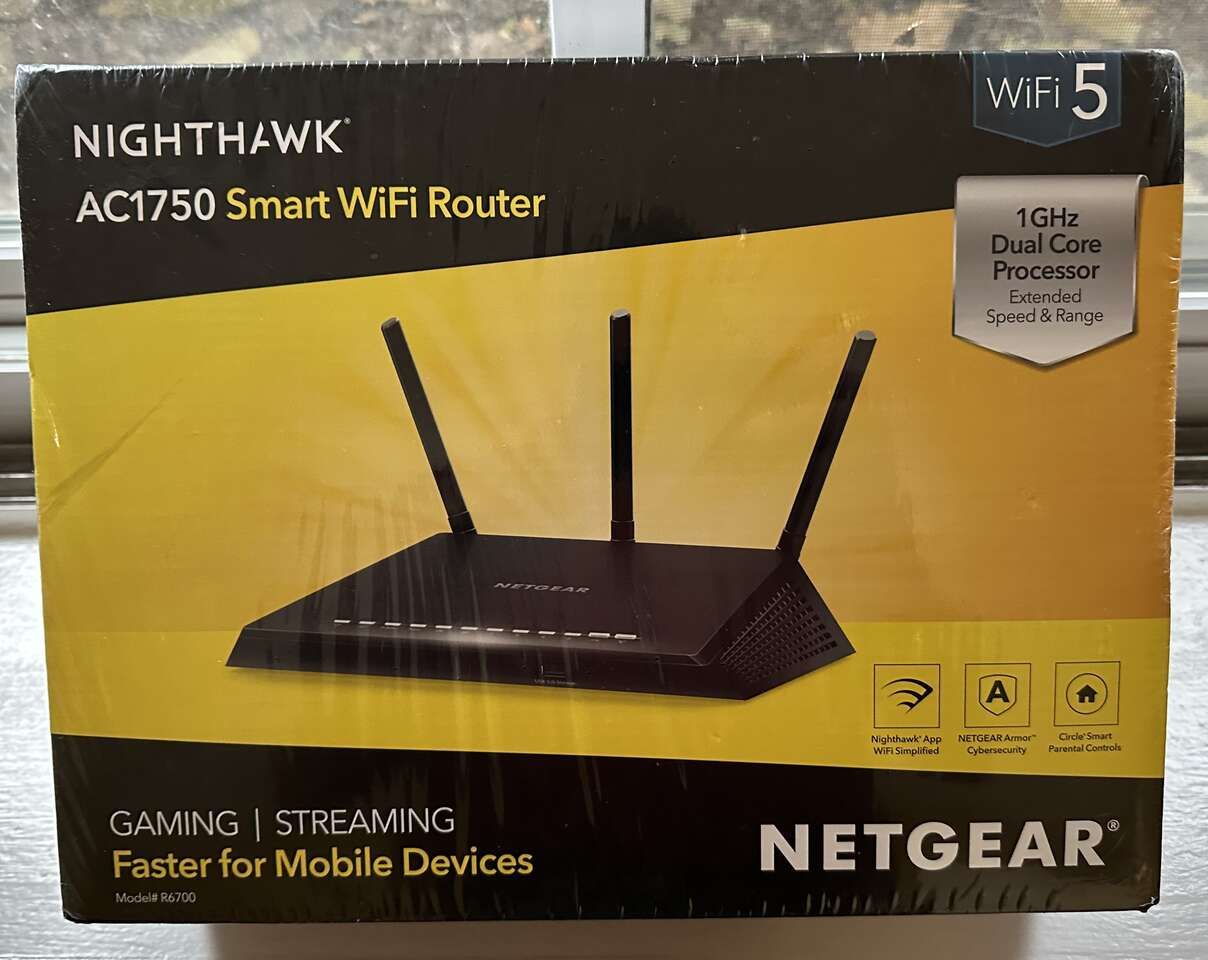 NETGEAR Nighthawk Smart Wi-Fi Router, R6700 - AC1750 Wireless Speed Up to 1750 Mbps