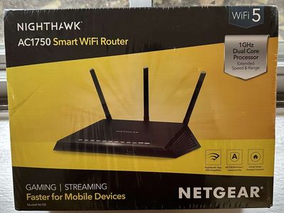 NETGEAR Nighthawk Smart Wi-Fi Router, R6700 - AC1750 Wireless Speed Up to 1750 Mbps